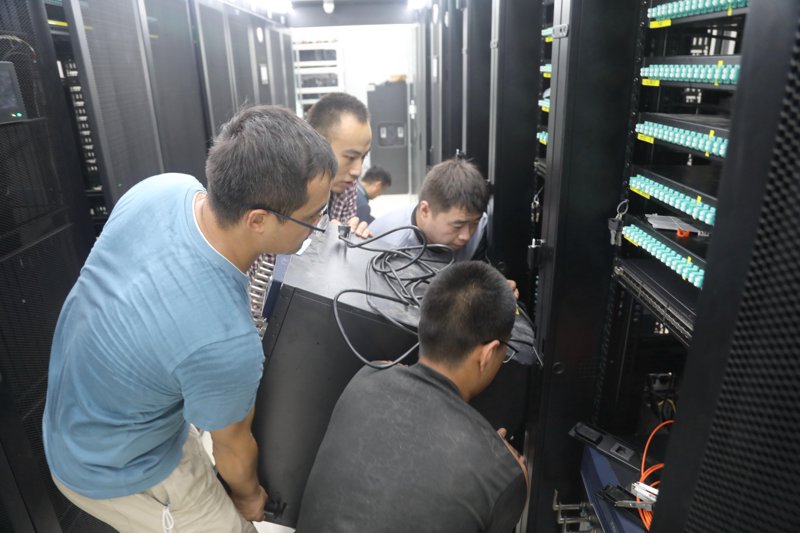 在网络维护的世界里，一名合格的网络维护员不仅是技术高手，更是问题解决大师。今天，让我们一起走进网络维护员的工作，看看他们是如何用故事化叙述手法打动人。